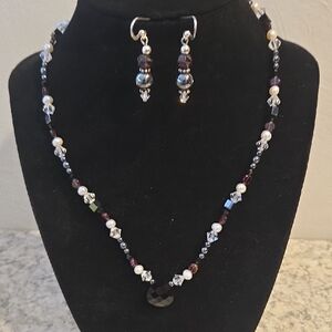 Elegant Pearl and Bead Necklace Set